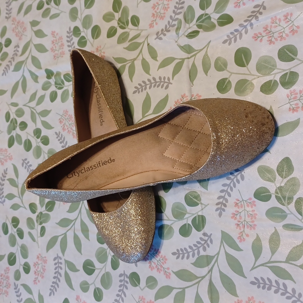 Womens size 8 flats